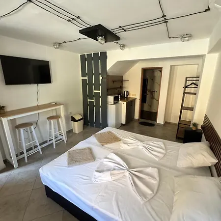 בית הארחה Nider N5 Urban In Near The Center בורגאס